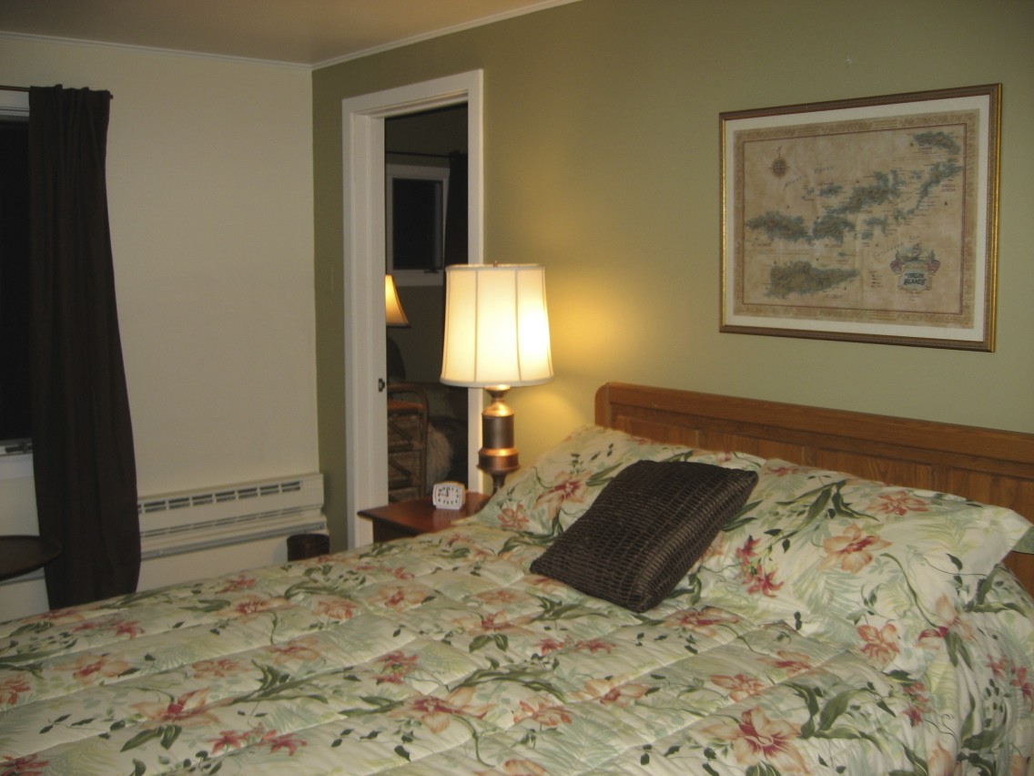 MAster bedroom Masons Island Mystic, CT rental