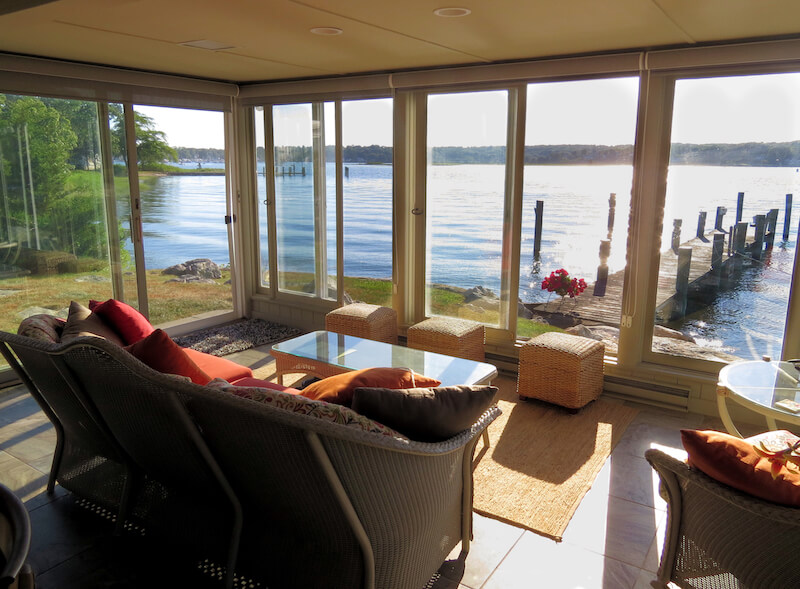 Amazing Sunroom view from of Mystic river 
